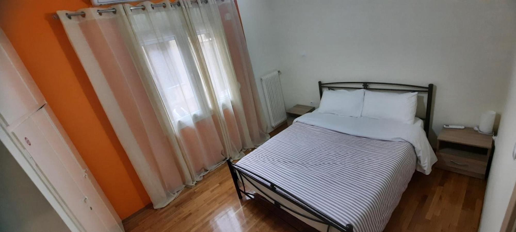 Livia'S Room To Ampelokipi Metro Airport Line Athens Exterior photo