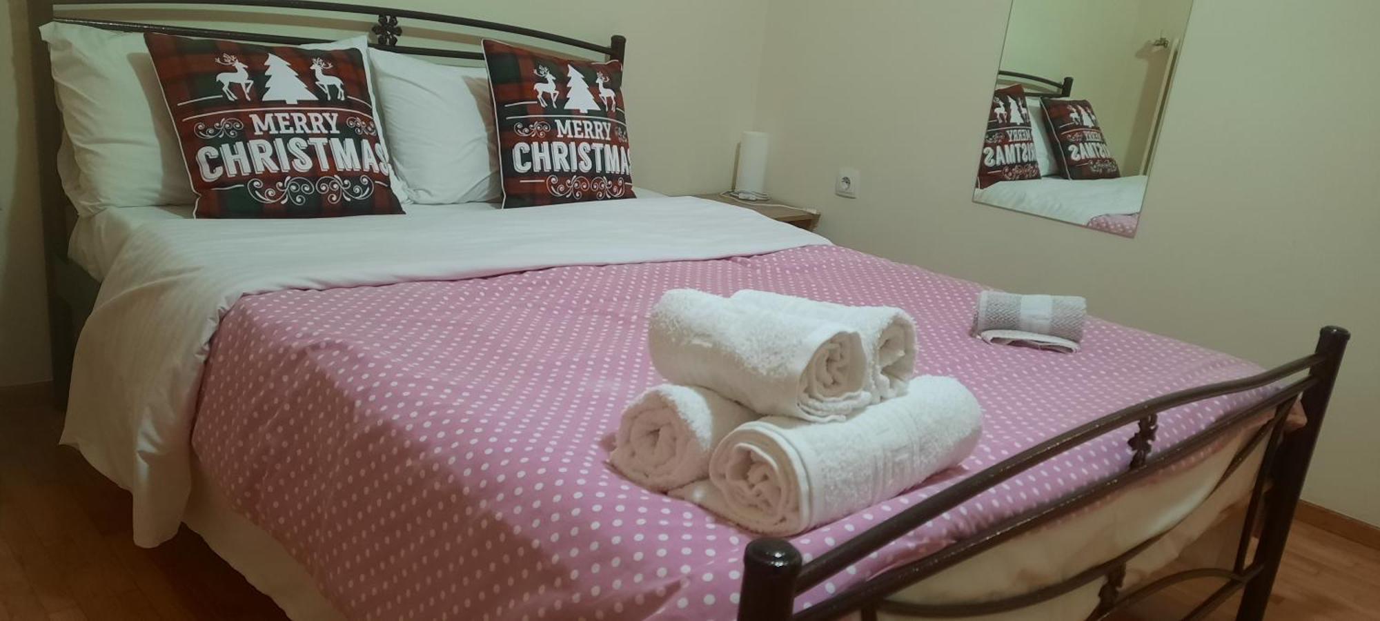 Livia'S Room To Ampelokipi Metro Airport Line Athens Room photo